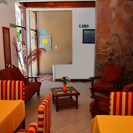 Hotel La Giralda Salta Buitenkant foto