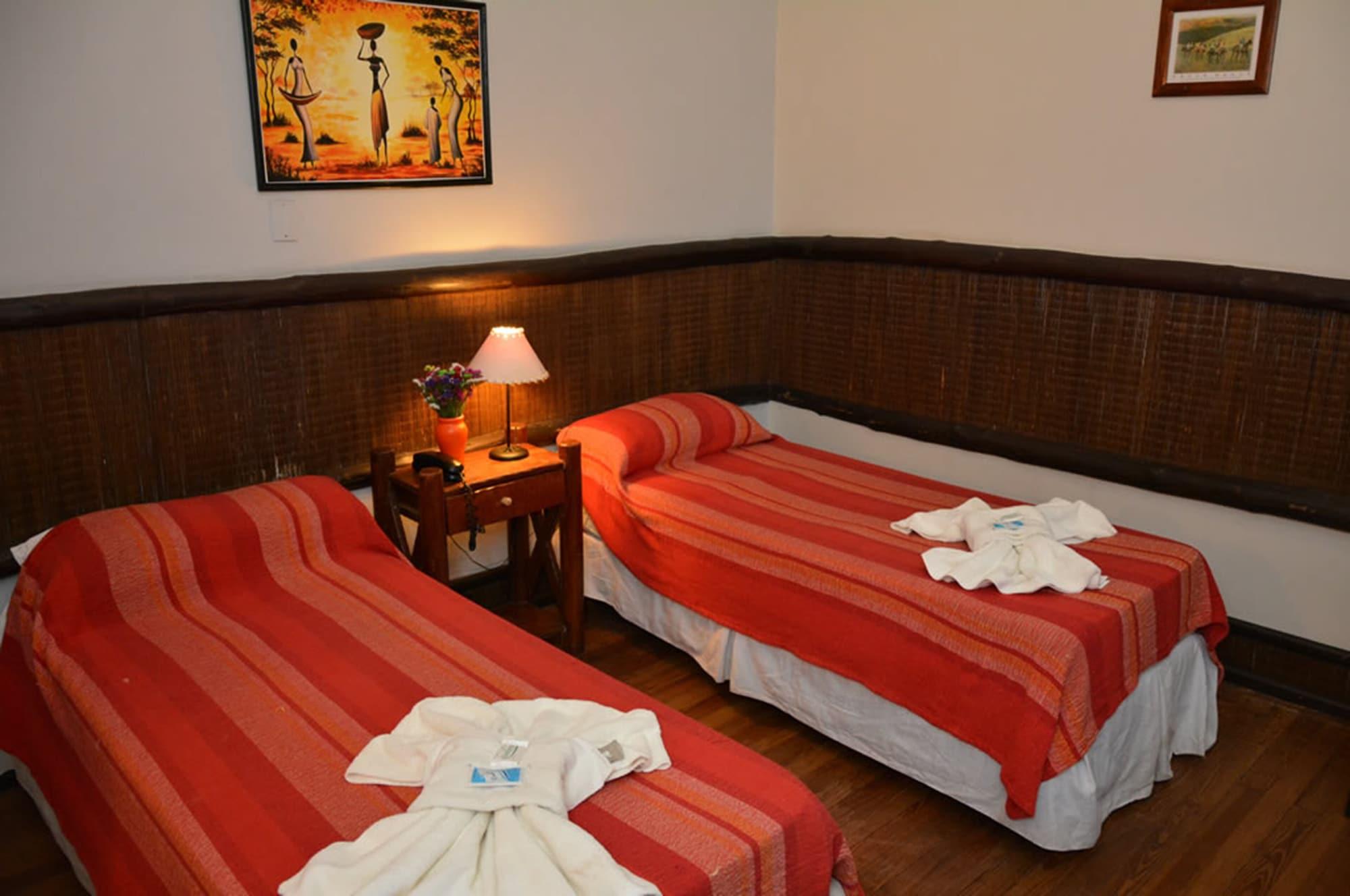 Hotel La Giralda Salta Buitenkant foto