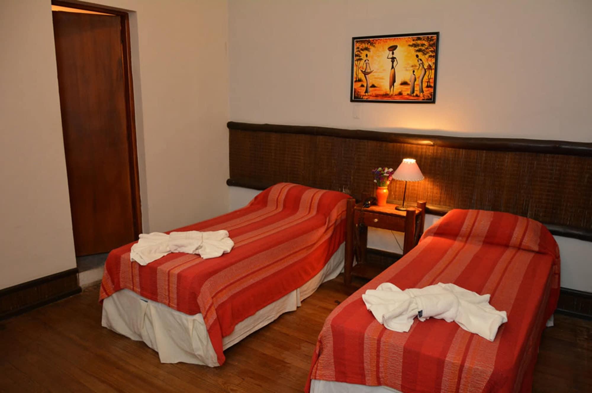 Hotel La Giralda Salta Buitenkant foto