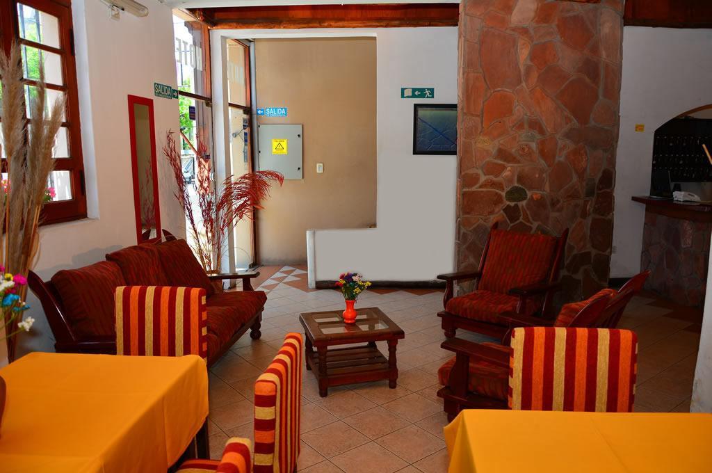 Hotel La Giralda Salta Buitenkant foto